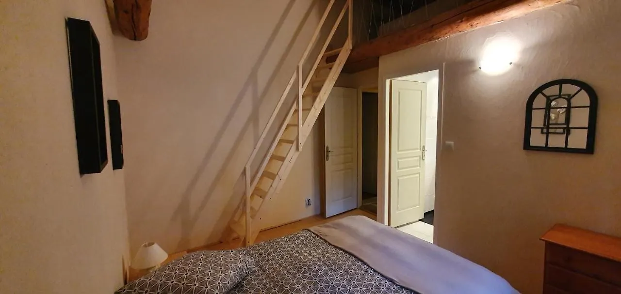 Aux Etoiles De Moranges Bed and Breakfast Saint-Germain-l'Herm 0*,  Frankrijk